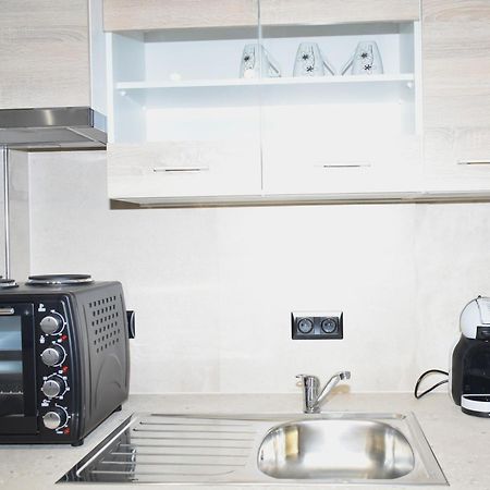 Ni & Νa Apartment อเล็กซานโดรโพลิส ภายนอก รูปภาพ