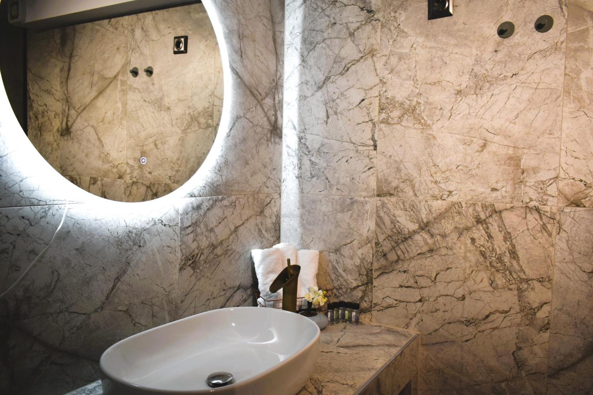 Ni & Νa Apartment อเล็กซานโดรโพลิส ภายนอก รูปภาพ